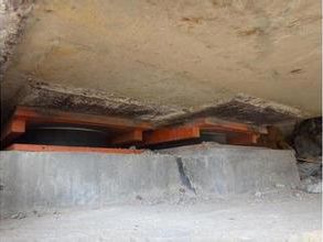 橋梁、橋底、支座、調平鋼板